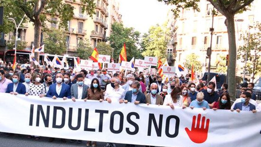Cabecera de la protesta contra los indultos celebrada este viernes en Barcelona