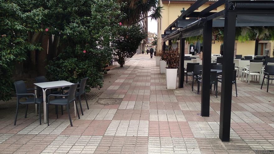 La Cámara de Torrelavega presenta un libro sobre las historias de 88 comercios de la ciudad
