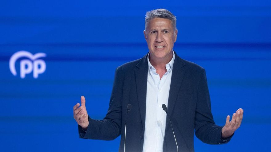 El Ayuntamiento de Badalona modifica el currículum de Xavier García Albiol para aclarar que no es licenciado sino graduado