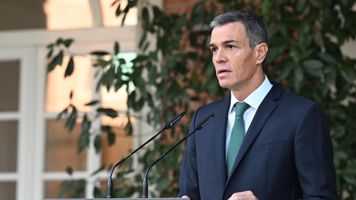 El presidente del Gobierno, Pedro Sánchez, durante su comparecencia este lunes en el Palacio de la Moncloa