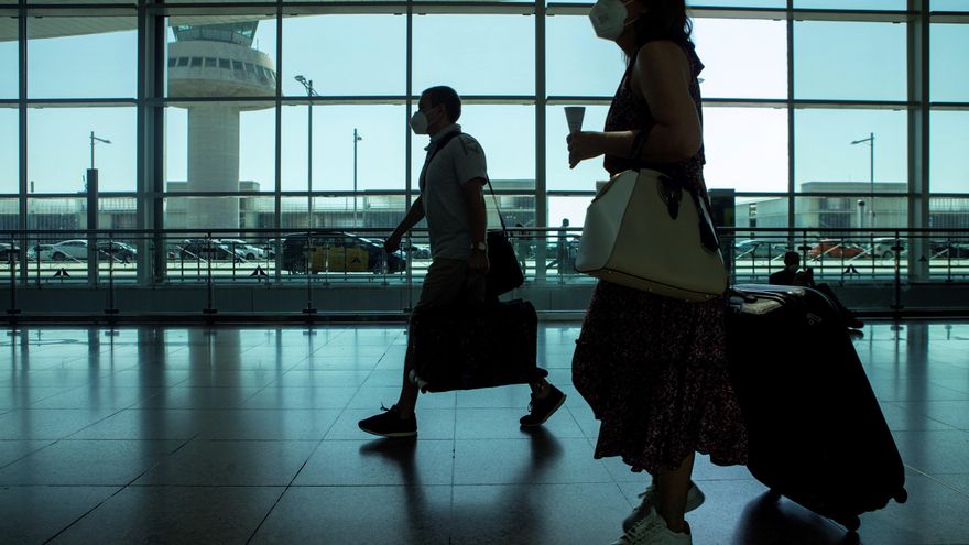 Un estudio del Ayuntamiento de Barcelona plantea eliminar dos de cada tres vuelos con Madrid para reducir emisiones