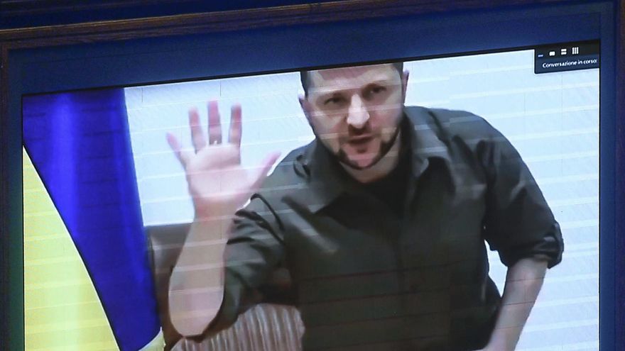 Zelenski critica el "silencio" de Europa ante la catástrofe en Mariúpol