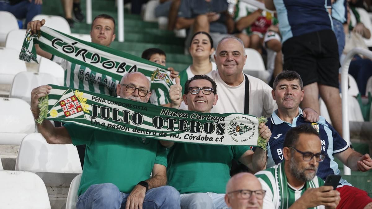 Grada Blanquiverde del Córdoba CF - Cultural Leonesa