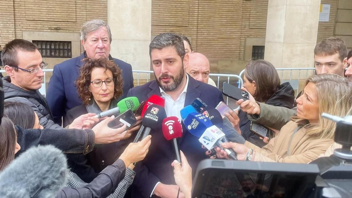 Vox insiste en Aragón con el bulo del fraude electoral y alerta del "aumento" del voto exterior en Huesca y Teruel