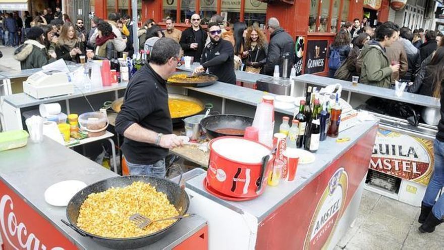 ¿Por qué se comen migas en las calles toledanas el 24 y 31 de diciembre?