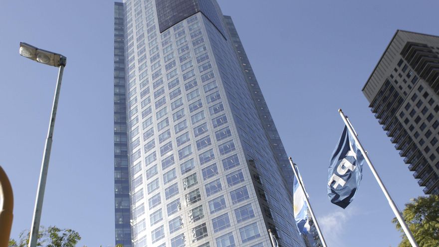 Otro fallo ordena a Argentina a entregar acciones de YPF en la demanda del fondo Bainbridge