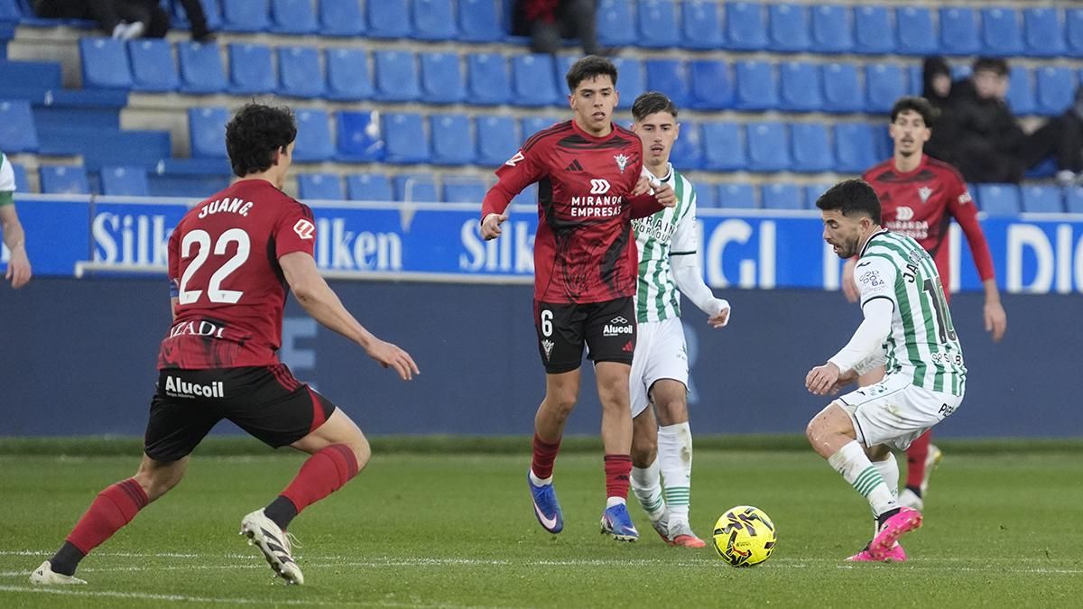 Las imágenes del CD Mirandés - Córdoba CF