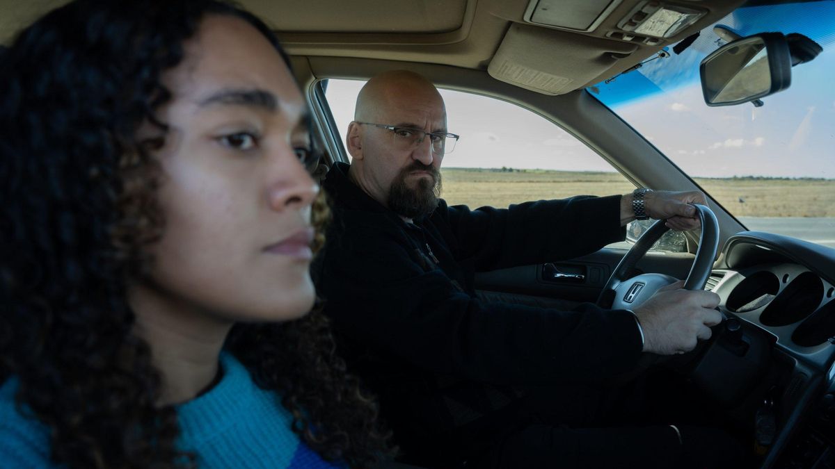 Movistar Plus+ anuncia 'El castillo' y muestra sus primeras imágenes con Raúl Arévalo y Omar Ayuso encabezando el reparto