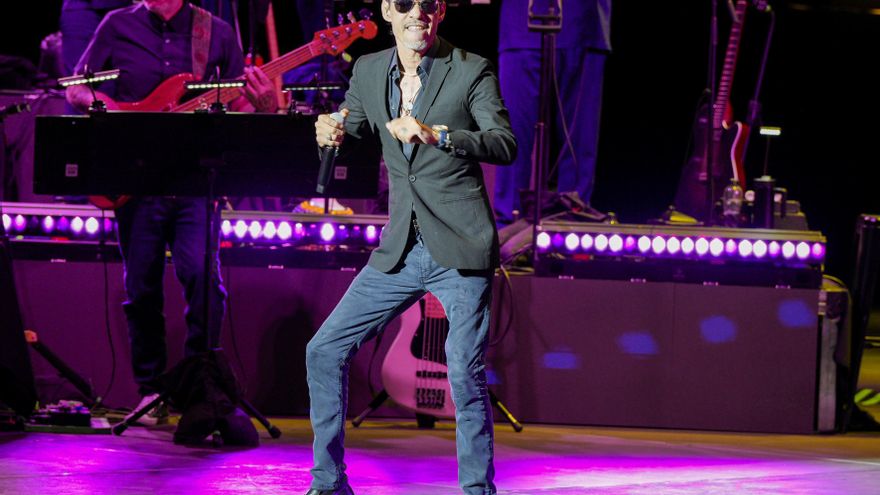 Marc Anthony pone al público de Marbella en pie porque "la salsa se goza y se baila"