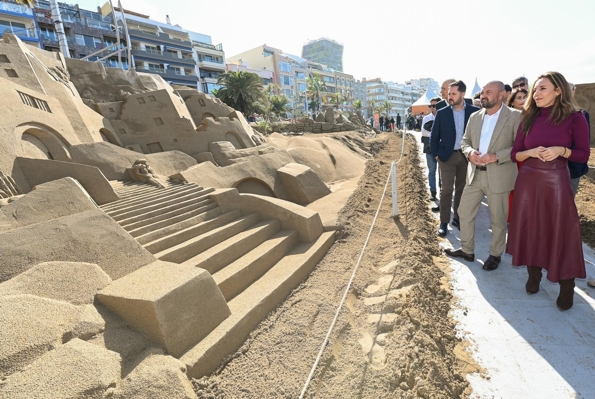 Inauguración del Belén de Arena en la playa de Las Canteras, en Las Palmas de Gran Canaria.