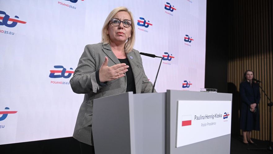 Polonia pide actuar ante los bulos climáticos pagados por Rusia