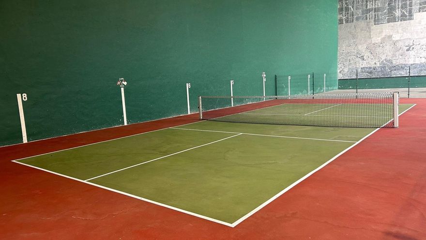 El polideportivo de Artxanda estrena la primera pista de pickleball de Bilbao, con una inversión de 20.900 euros