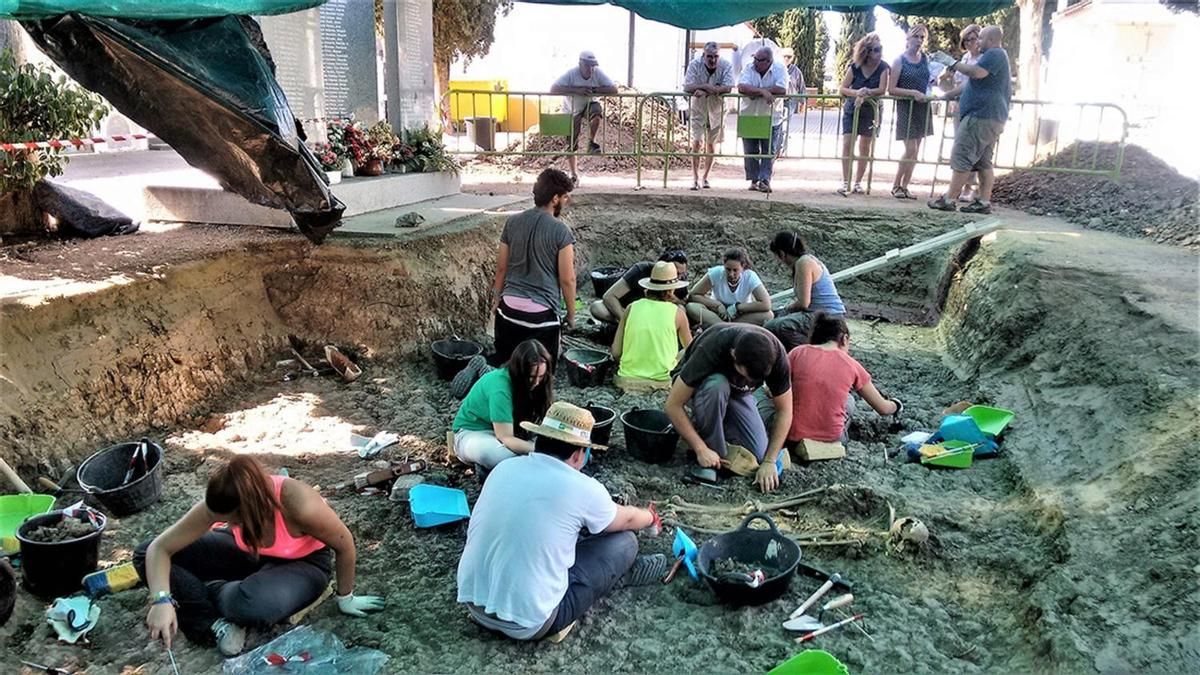 Villanueva de la Serena entregará a sus familias los restos de tres víctimas del franquismo identificadas este año