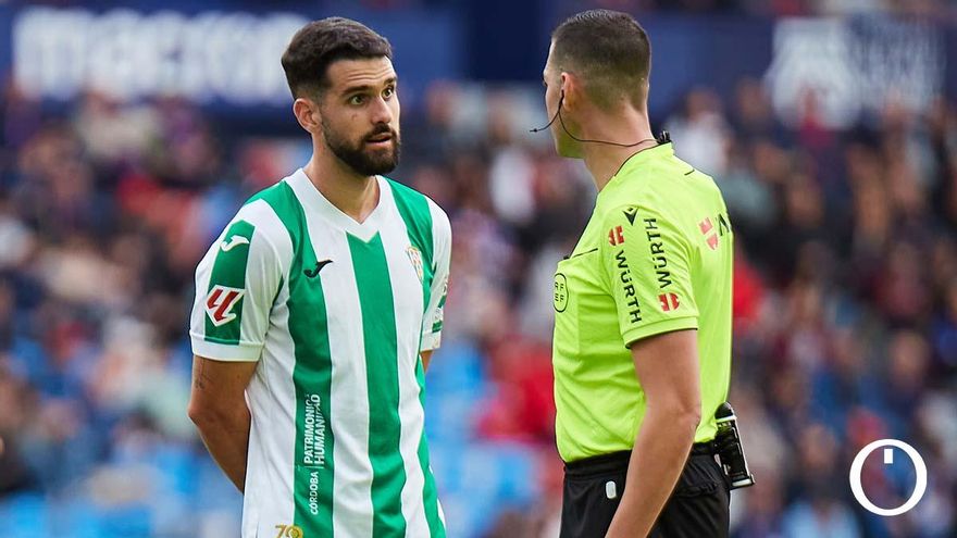 Así fue la conversación entre el árbitro y el VAR en el penalti contra el Córdoba CF