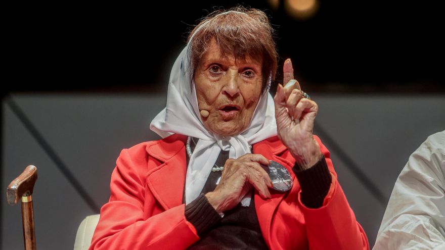 Taty Almeida, Madre de Plaza de Mayo de Argentina: “A pesar de bastones y sillas de ruedas, 'las locas' seguimos de pie”