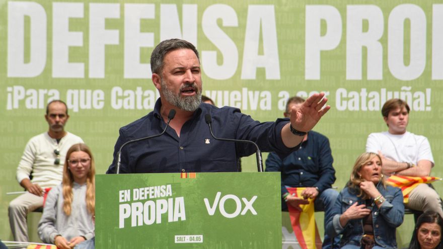 El presidente de VOX, Santiago Abascal, interviene durante un acto de campaña de VOX.