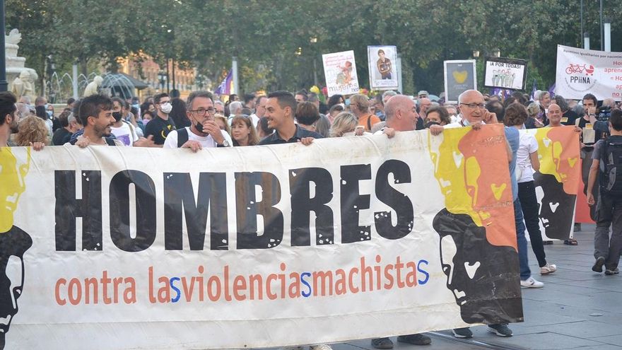 Los hombres alzan su voz en la calle contra las violencias machistas: "Tenemos que tomar partido"