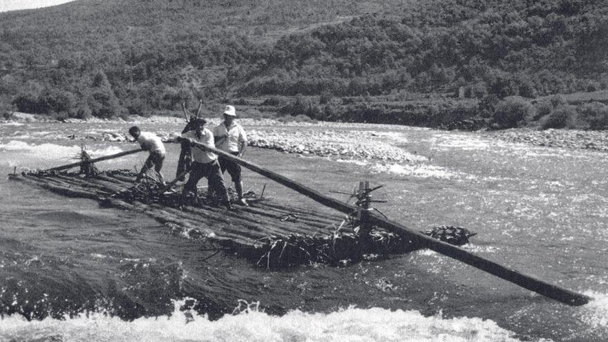 Las navatas, cuando el río era camino y no frontera: el viaje de la madera del Pirineo a la desembocadura del Ebro