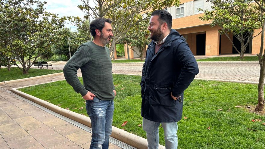 Íñigo López Araquistáin, concejal del Ayuntamiento de Logroño, y Rubén Martínez, vecino de El Campillo