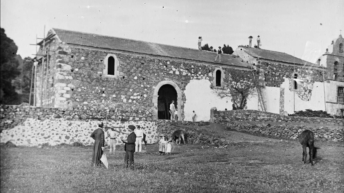 Publicadas cerca de 2.000 fotografías históricas de  La Palma: “Es la mayor colección de imágenes antiguas”