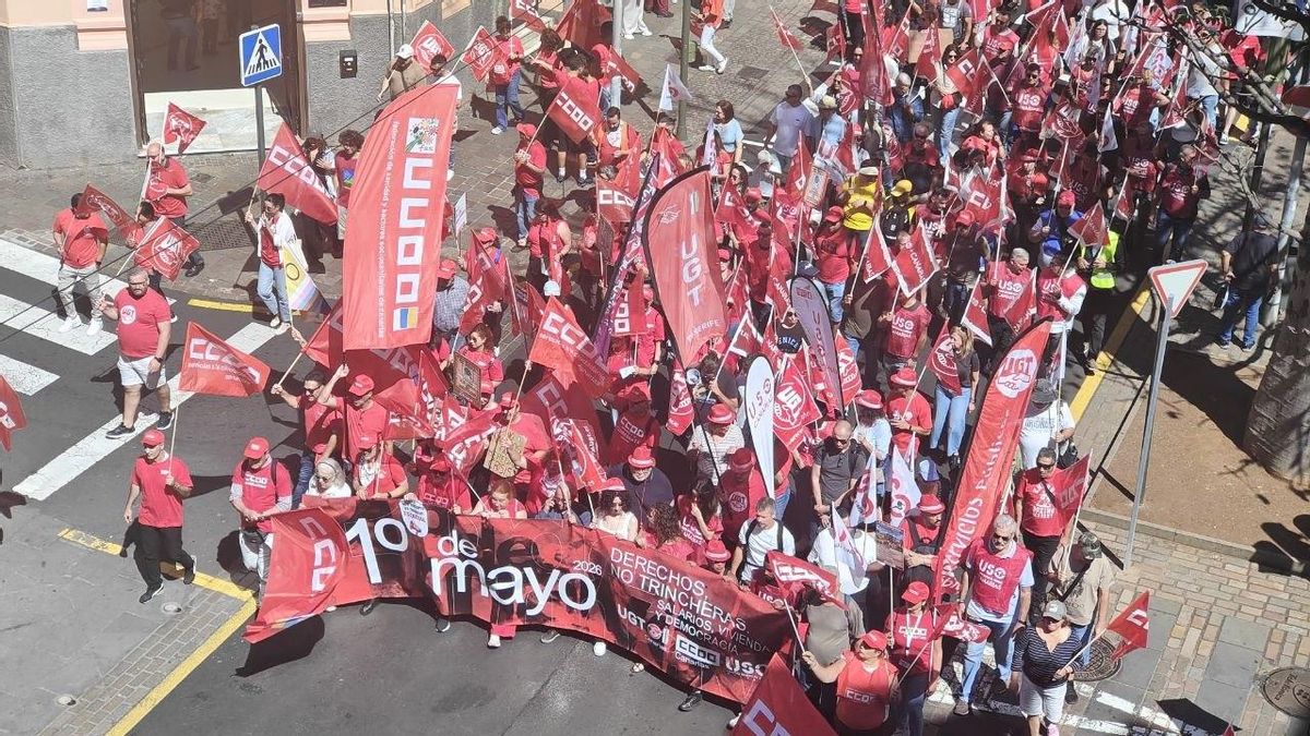 Canarias grita contra la guerra, la precariedad laboral y la emergencia habitacional en el Primero de Mayo