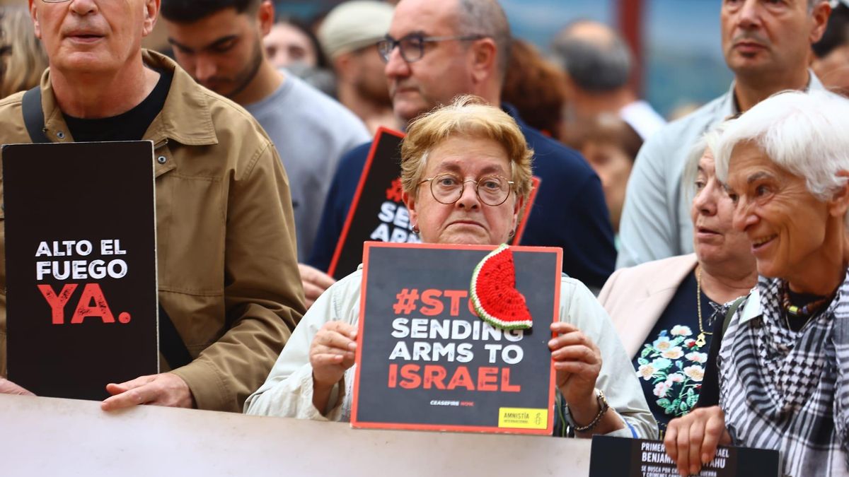 Manifestantes en Oviedo.
