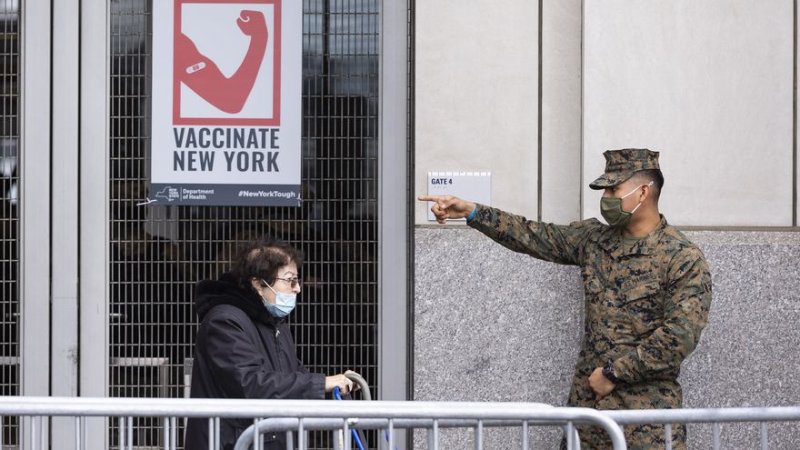 Estados Unidos suspende temporalmente la vacunación con Janssen para investigar seis casos de trombos