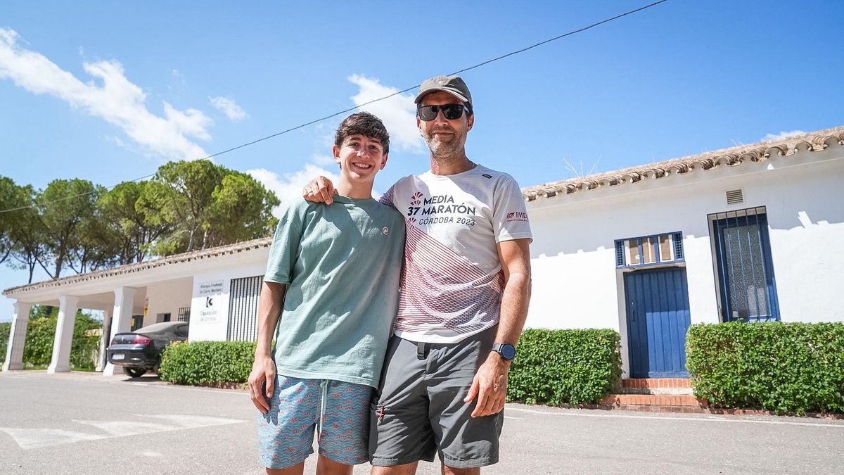 Andrés y Guille, desalojados por el fuego de la Sierra de Córdoba 