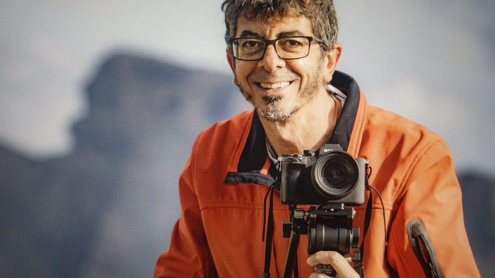 Imagen del cineasta y fotógrafo canario Tarek Ode, retratado por su colega Agustín Pérez Pérez.