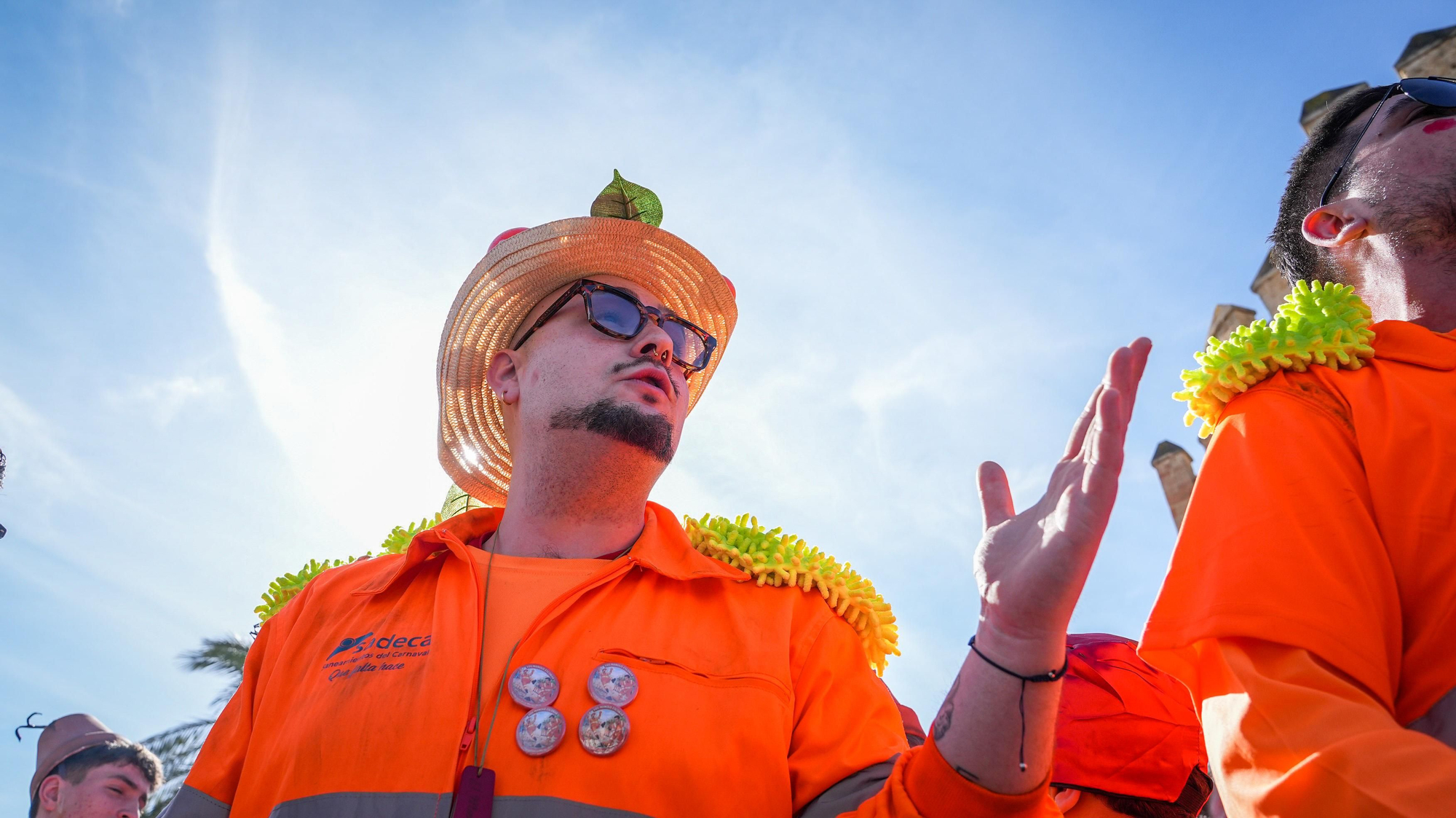Pasacalles de Carnaval en el Puente Romano