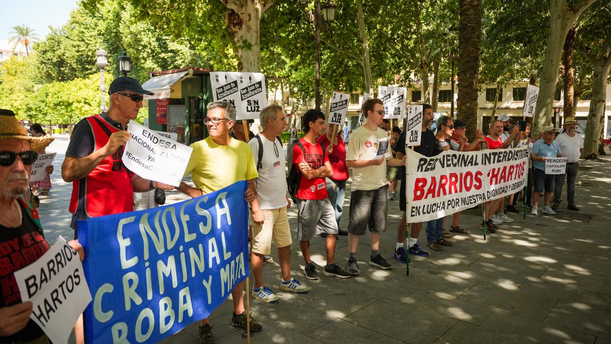 Los cortes de luz se disparan en la provincia de Sevilla: vecinos de San Juan de Aznalfarache claman contra los apagones