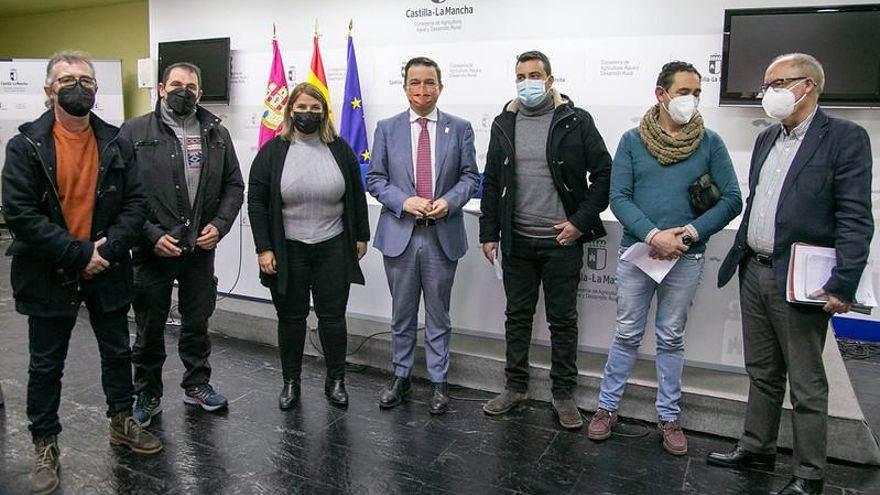 Reunión del sector lácteo con la Consejería