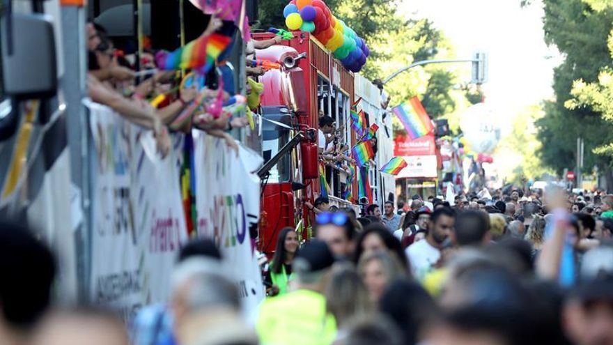 Cuatro heridos, uno grave, al caer desde una carroza en el desfile del Orgullo 2019