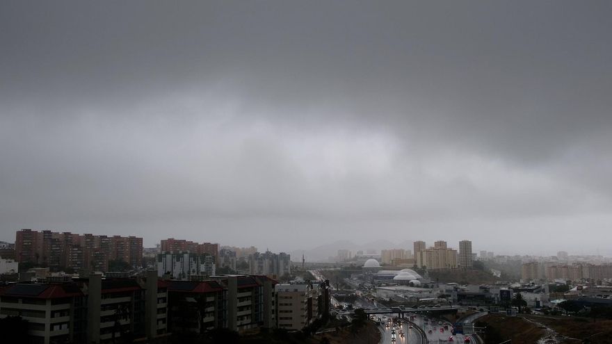 La borrasca Therese deja un aguacero "histórico" en Gran Canaria y fuerza un despliegue sin precedentes