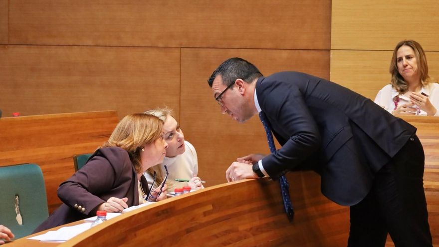 El PP se queda en minoría en la Diputació de València que aprueba rechazar la consulta de Mazón sobre el valenciano