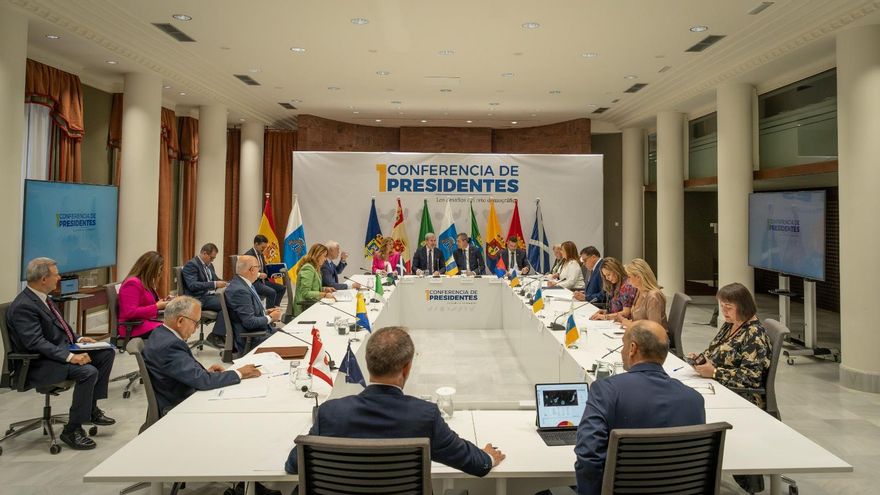Primera Conferencia de Presidentes del Archipiélago celebrada este martes en la Sala Europa del Parlamento de Canarias.