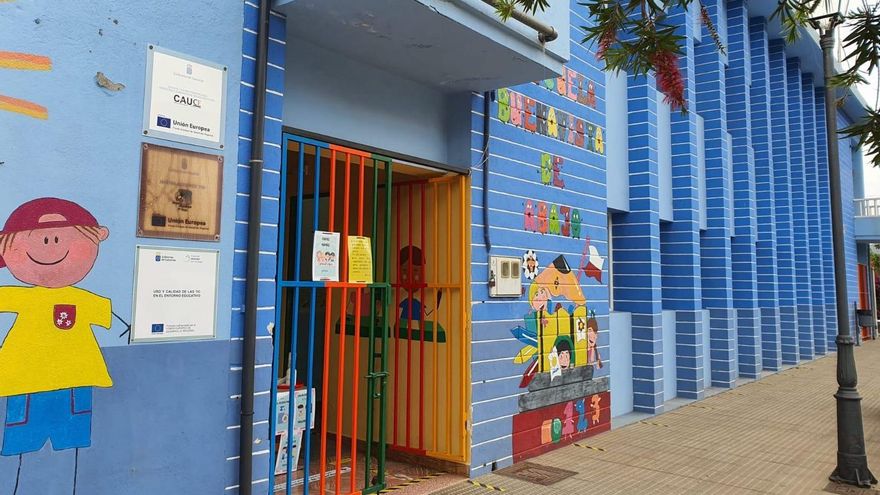 Movilización para reclamar la segunda unidad de la Escuela Unitaria Buenavista de Breña Alta