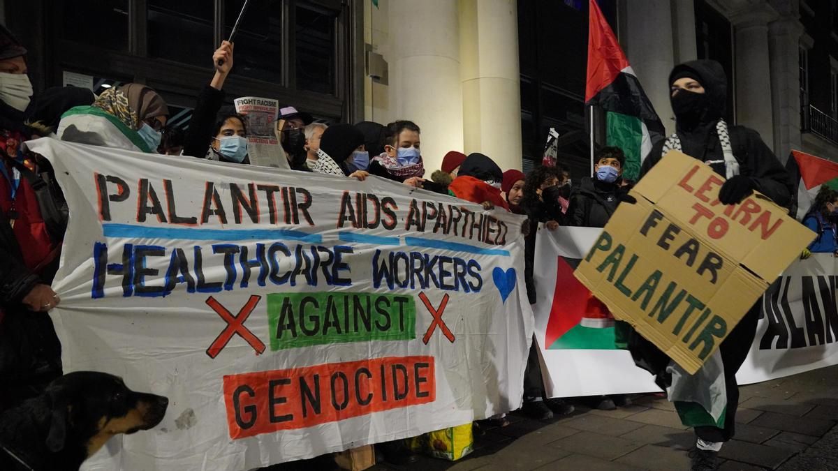 Manifestación en Londres contra la empresa tecnológica Palantir en 2023.