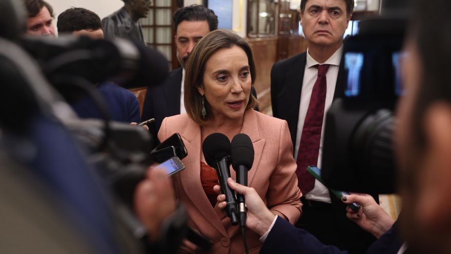 La portavoz parlamentaria del PP en el Congreso, Cuca Gamarra, ofrece declaraciones a los medios.