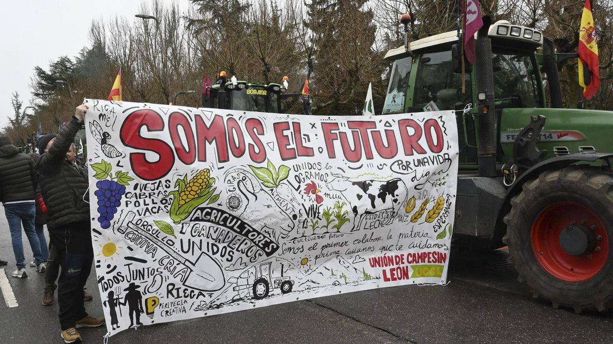 Tractores de León van camino de Madrid a protestar contra el “inmovilismo” del Gobierno y de Europa