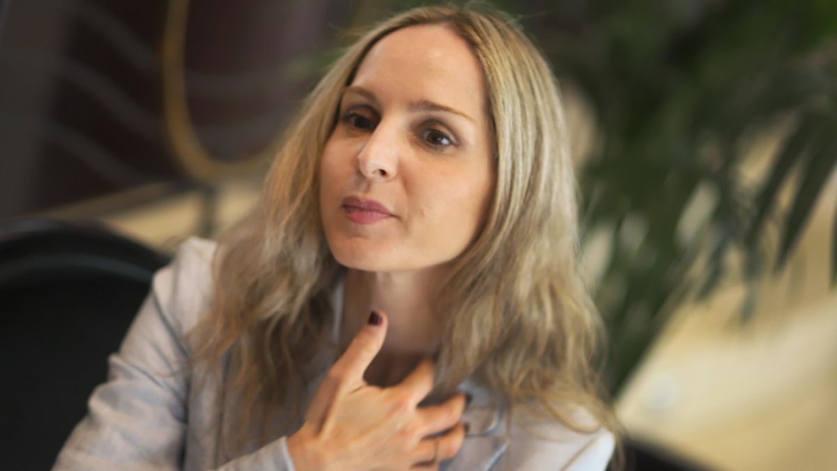 “L’ultradreta ha abandonat l’estètica del feixisme; s’ha posa americana, vestit i tacons, ha accepta les claus democràtiques, i ha incorpora gent acadèmica i originària dels partits conservadors”, explica Anna López.