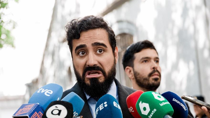 El eurodiputado y líder de Se Acabó La Fiesta (SALF), Luis 'Alvise' Pérez, atiende a los medios de comunicación tras declarar en el Tribunal Supremo, a 20 de junio, en Madrid (España).