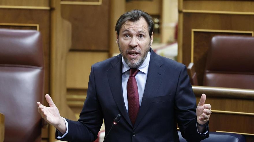 El ministro de transportes, Óscar Puente, durante su intervención en una sesión de control al Gobierno en el Congreso en mayo de 2026.