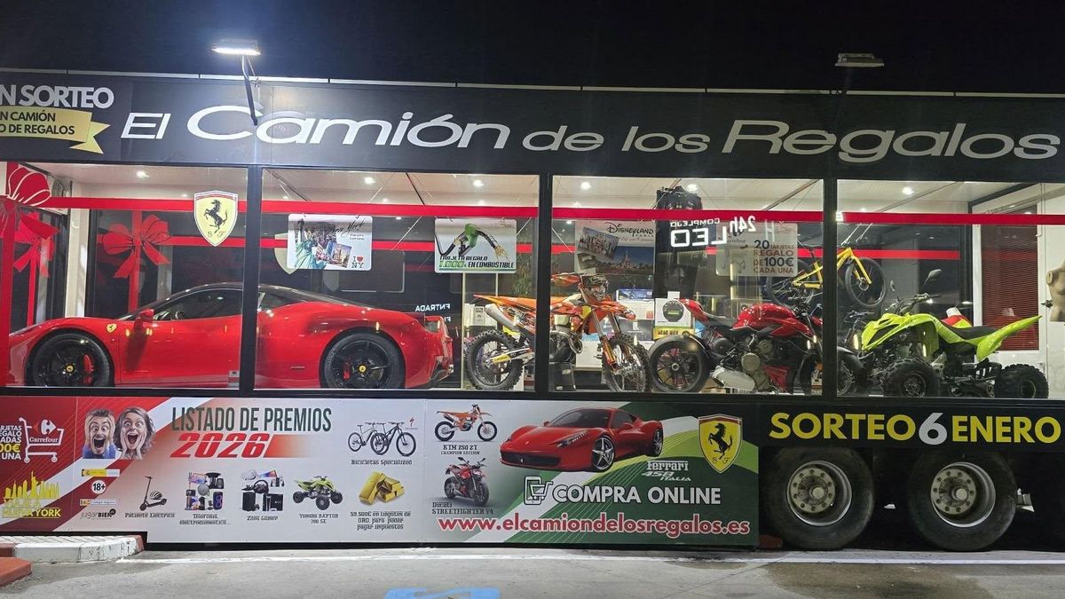 Varios encapuchados roban la caja fuerte de 'El camión de los regalos' del complejo Leo de Monesterio