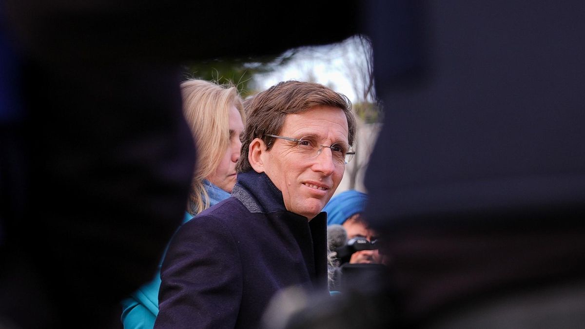 Almeida y Ayuso descartan retirar los títulos institucionales a Julio Iglesias, como pedían Más Madrid y PSOE