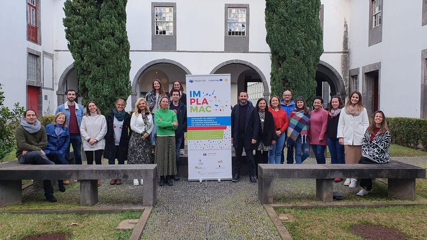 Integrantes del proyecto 'Evaluación del impacto de microplásticos y contaminantes emergentes en las costas de la Macaronesia'