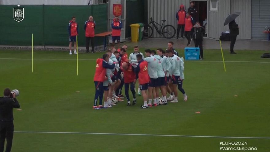 La eliminación de los pasillos de collejas: la propuesta de las ANPAs pontevedresas aceptada por Liga y Federación de fútbol