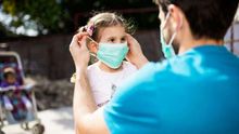 En Alhama se han repartido mascarillas también para los niños del municipio