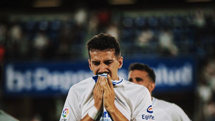 Álex Muñoz se despide del Tenerife para “afrontar nuevos retos”