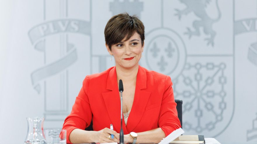 Archivo - La ministra Portavoz y de Política Territorial, Isabel Rodríguez, durante una rueda de prensa posterior a la reunión del Consejo de Ministros, en el Palacio de La Moncloa, a 6 de junio de 2023, en Madrid (España). El Consejo de Ministros ha apro